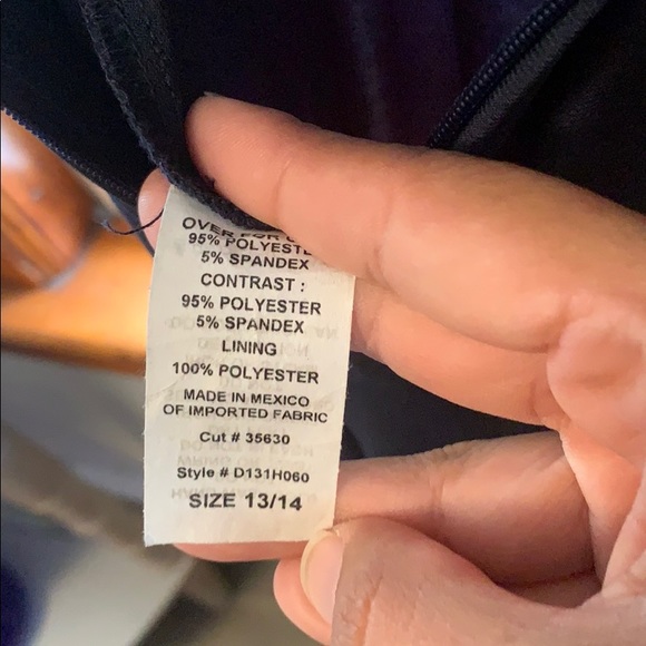 Formal woman’s dress - Picture 4 of 4